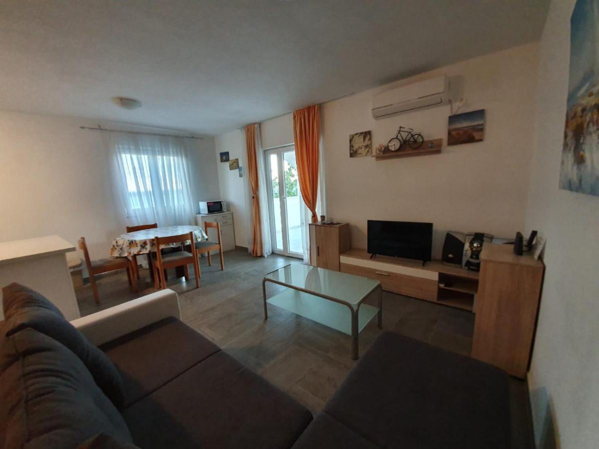 Apartmani Lucija Масленица Екстериор снимка